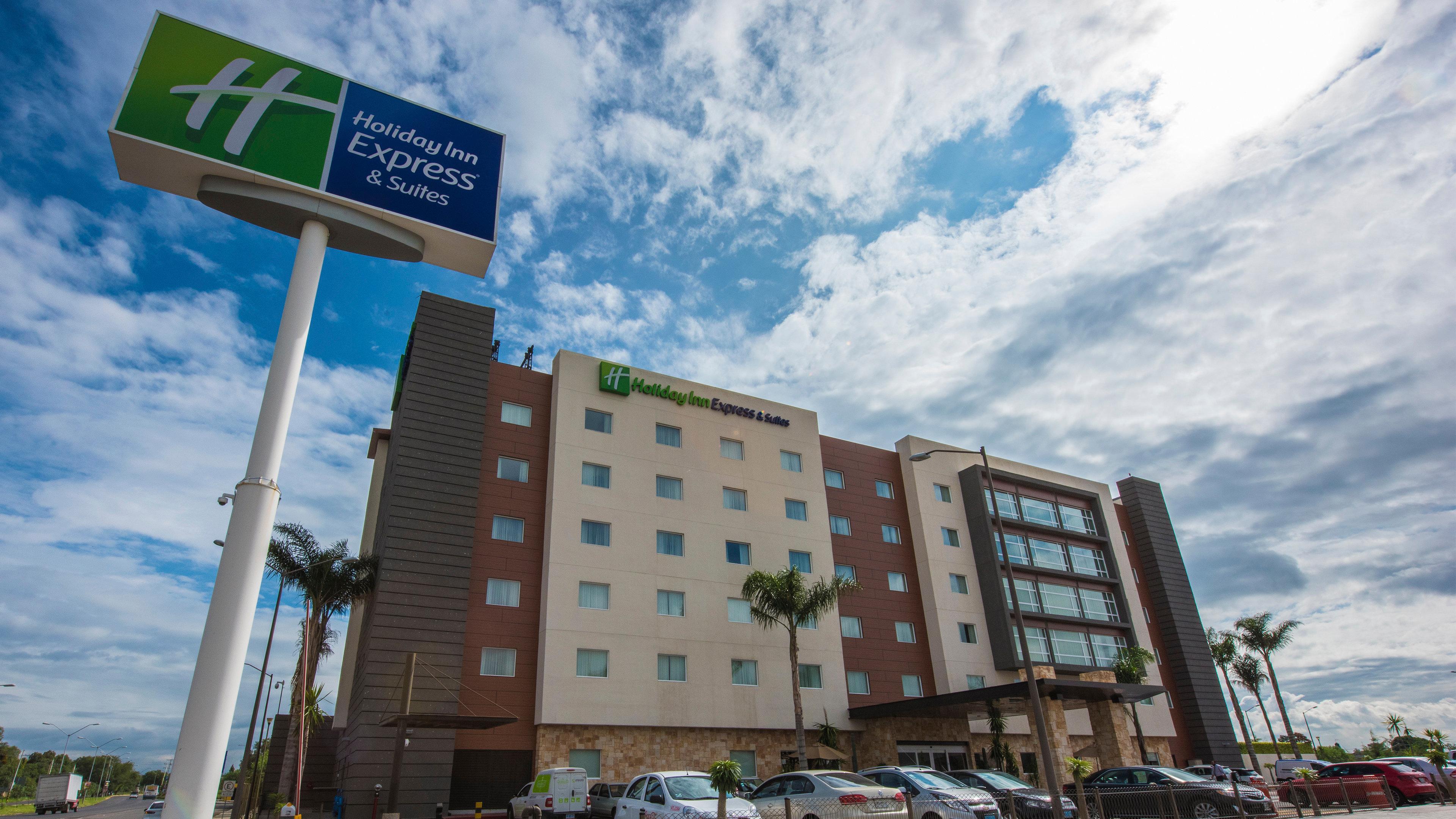 Holiday Inn Express And Suites Celaya By Ihg Exterior photo